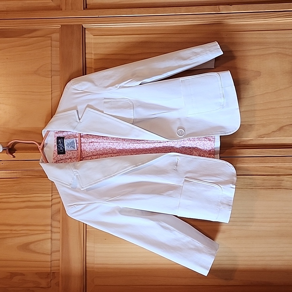 Light weight cropped blazer